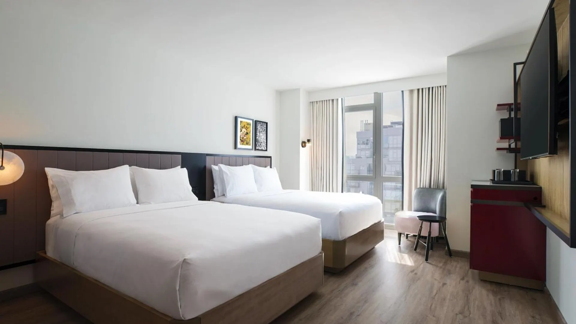 Renaissance New York Flushing Hotel At Tangram 4*,
