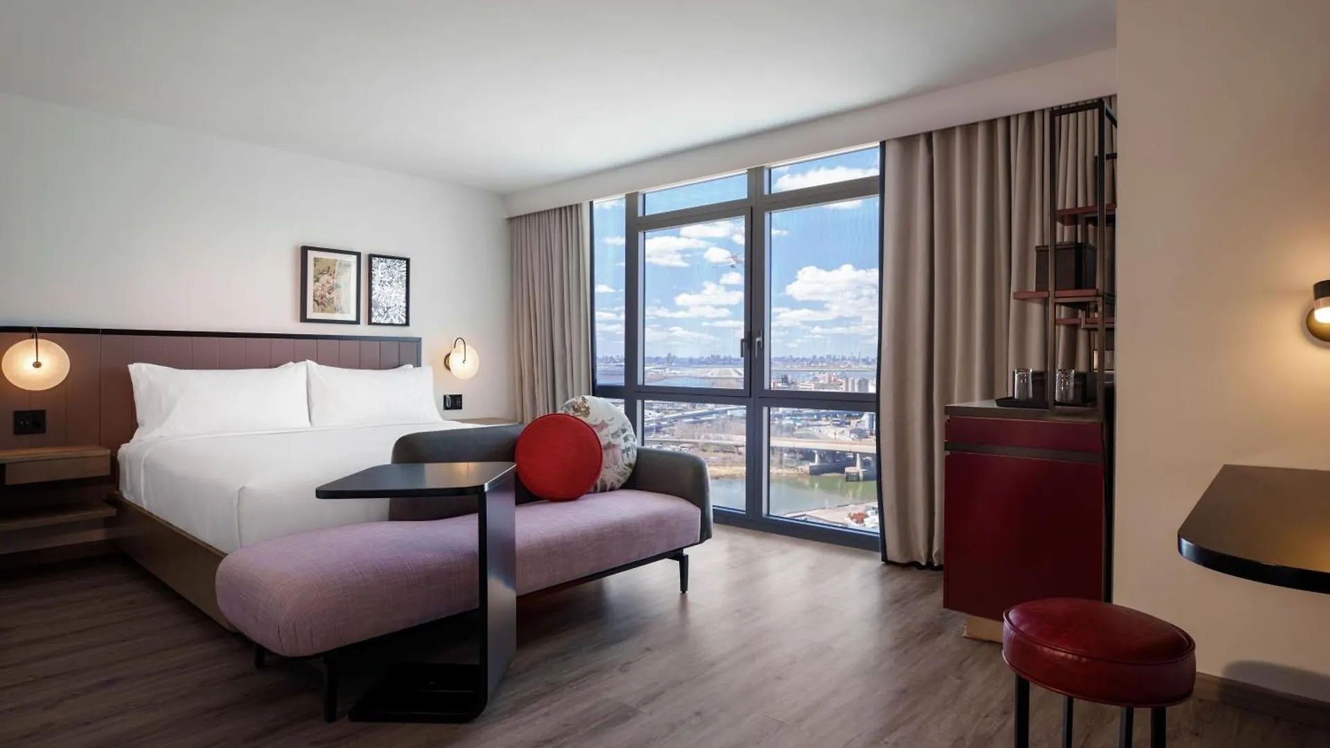 Renaissance New York Flushing Hotel At Tangram
